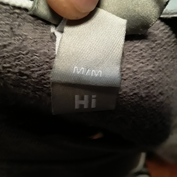 Bench Men's/Unisex Medium Grey Black and White Crewneck Sweater - Picture 14 of 16